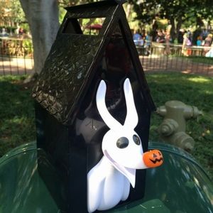 Discontinued zero popcorn bucket.